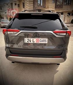 تۆیۆتا ڕاڤ 4